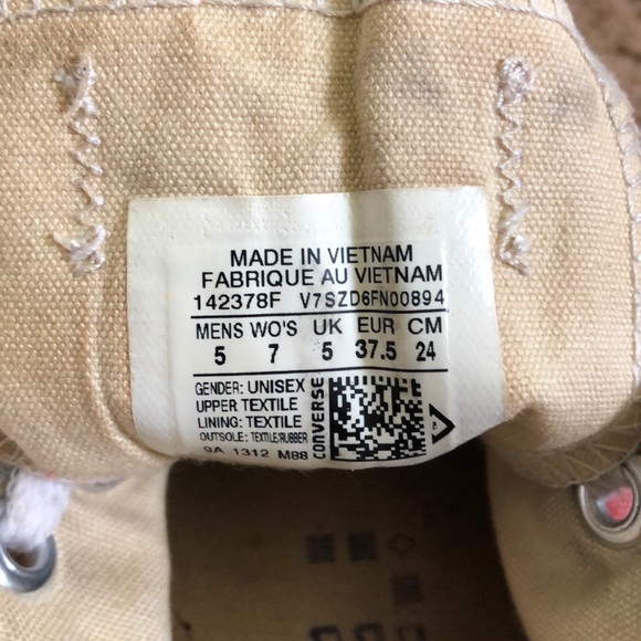 Pink all star converse! - Picture 3 of 4